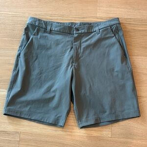 Lululemon - Commission Classic-Fit Short 9"